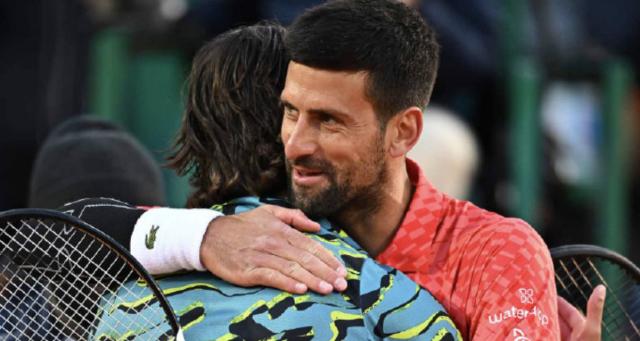 九游游戏中心-张奔斗：德约科维奇竟然没赢，兹维列夫这也能输？